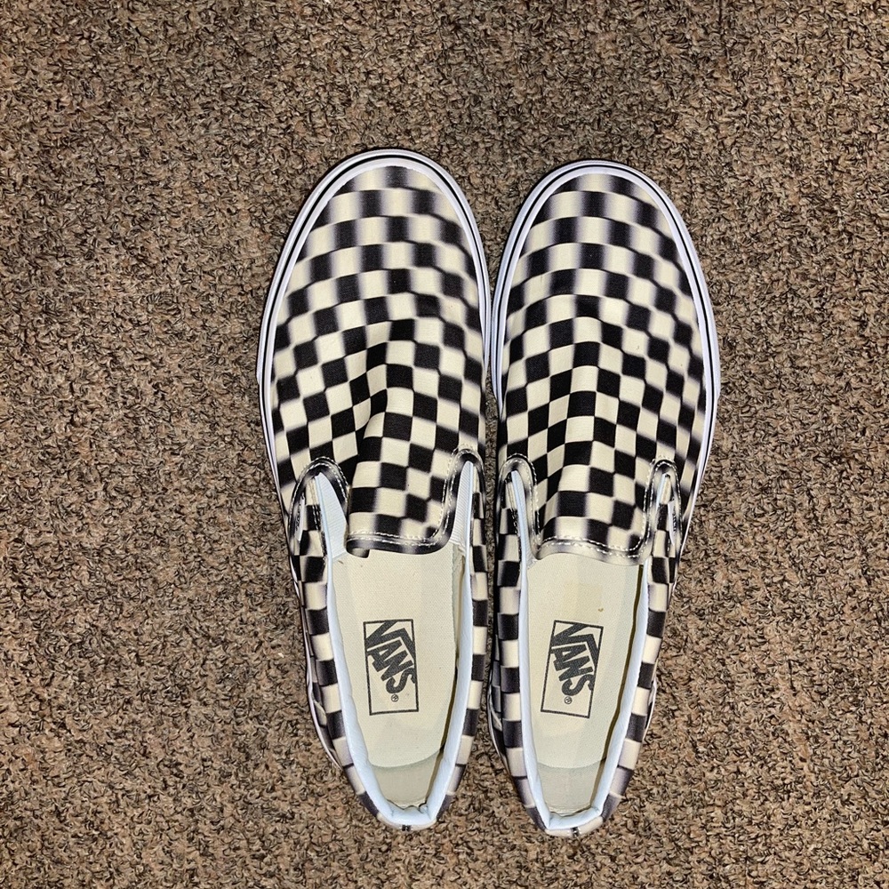 Vans - Picture 2 of 5